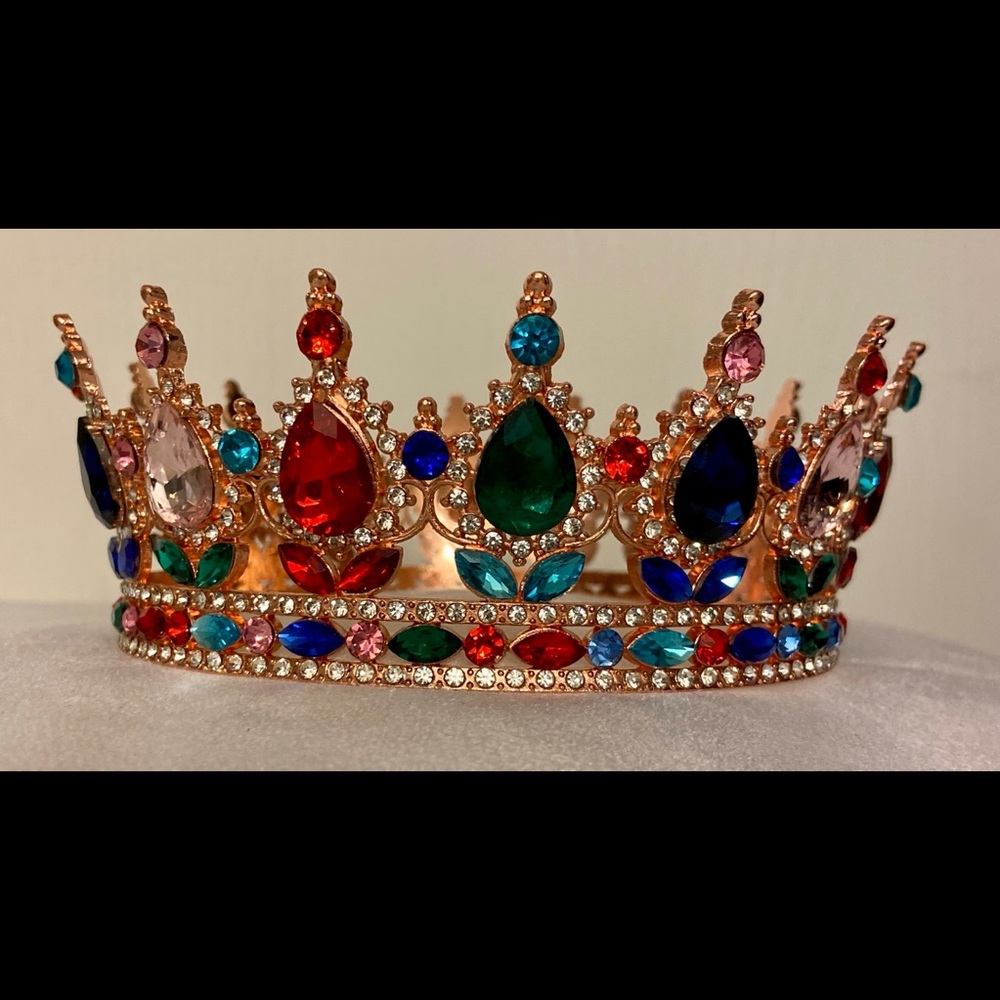 Beautiful crowns - Picture 5 of 5